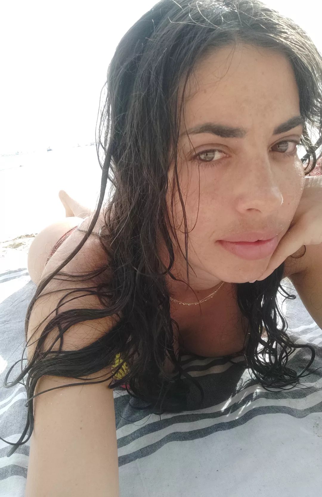 Tropical 🏝️ posted by mia_blume