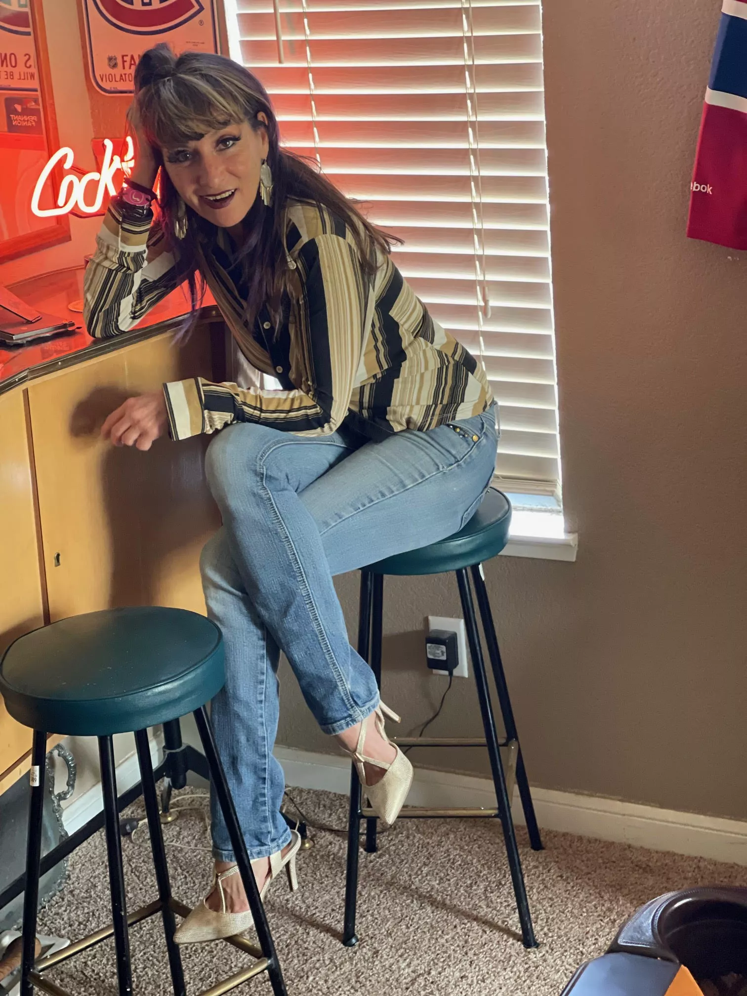 Waiting for the drink. posted by shaenaplease