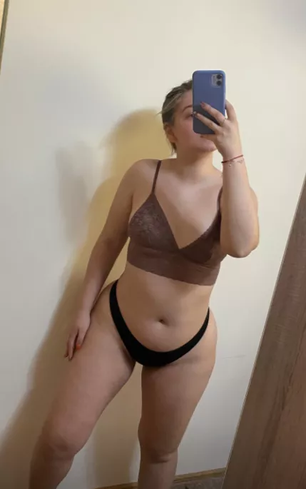would you grab my chubby hips while sucking my perky boobs? 🥵 posted by lilythemoon54