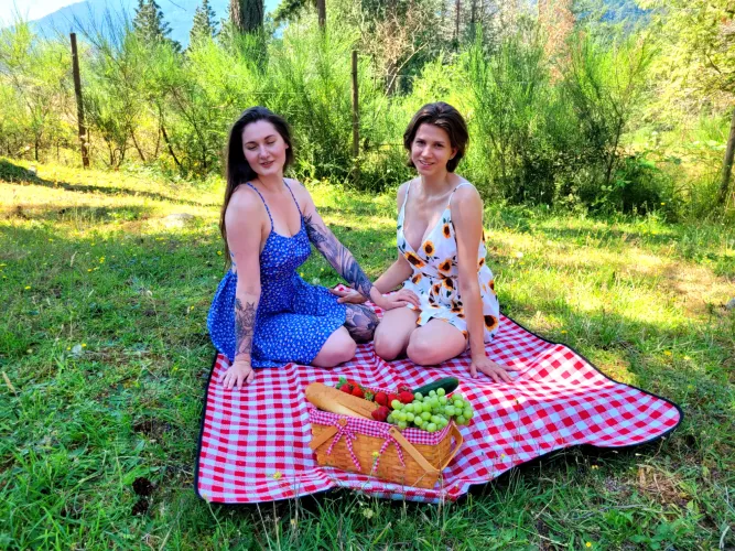 Would you like to go on a picnic with us by ScarlettJane92