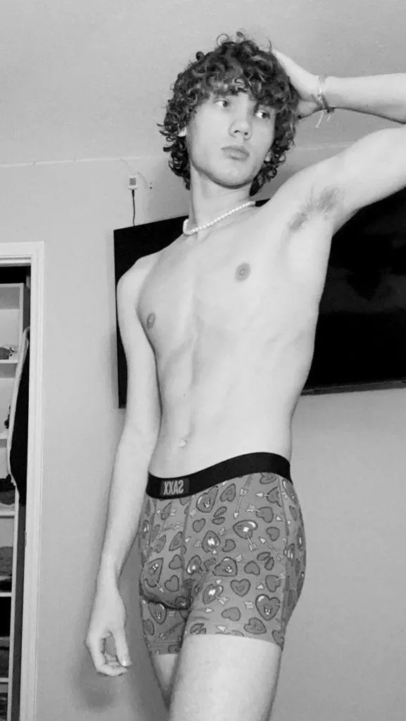 (18) come fill my heart ❤️ posted by Otherwise_Ad_7265