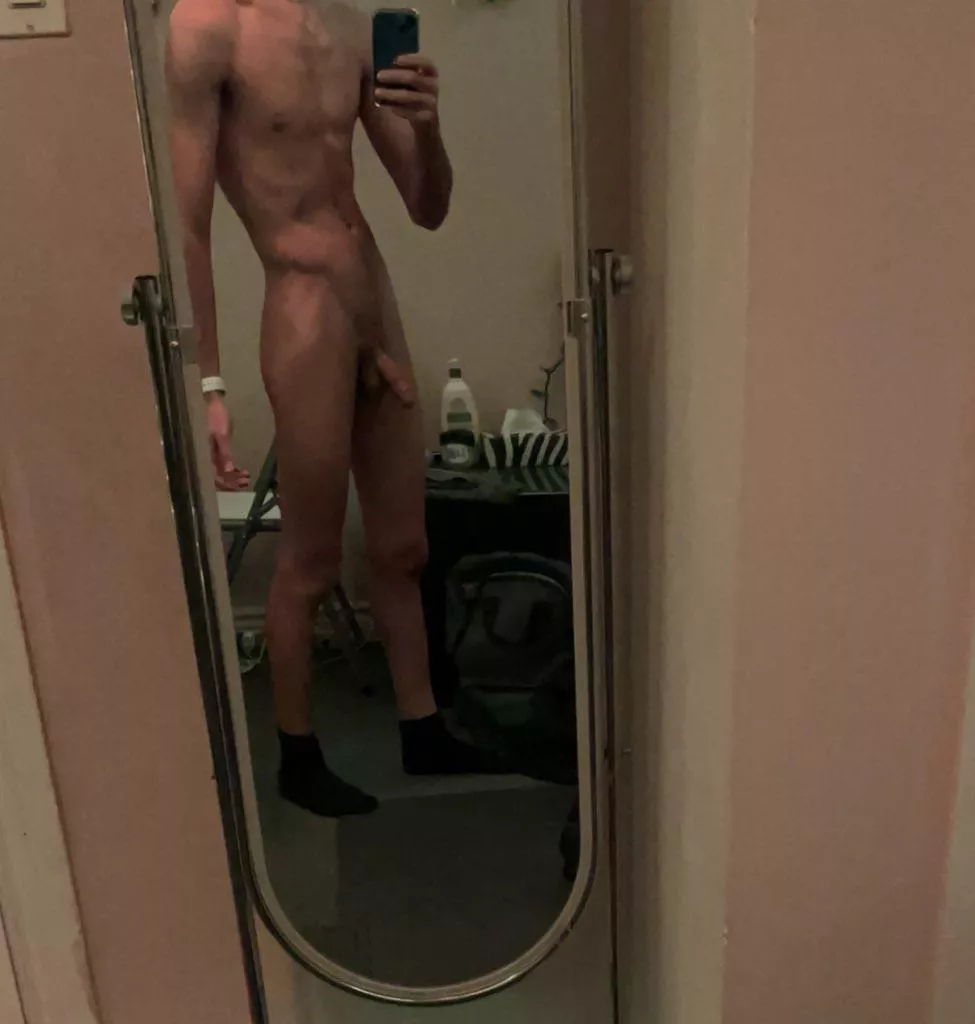 [22] fresh after cardio. would you join? posted by givelime