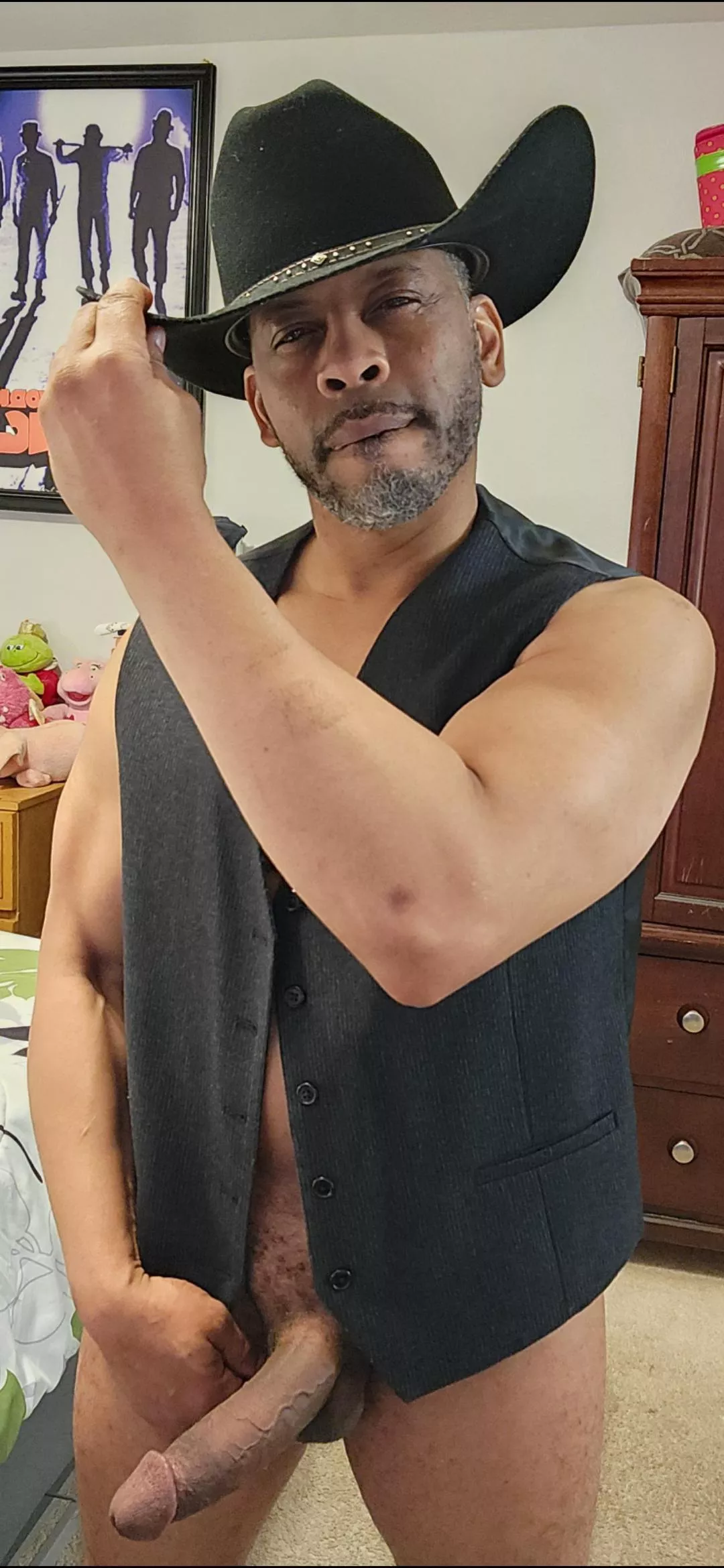 (51) Like the vest? posted by RepresentativeIll862