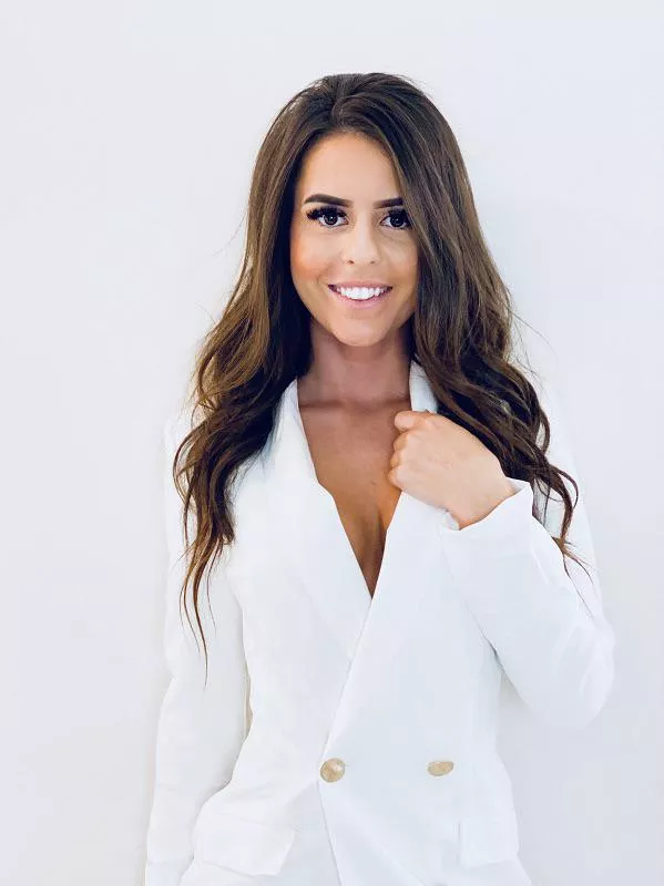 Amelia from Nevada posted by mikejamesprattjr