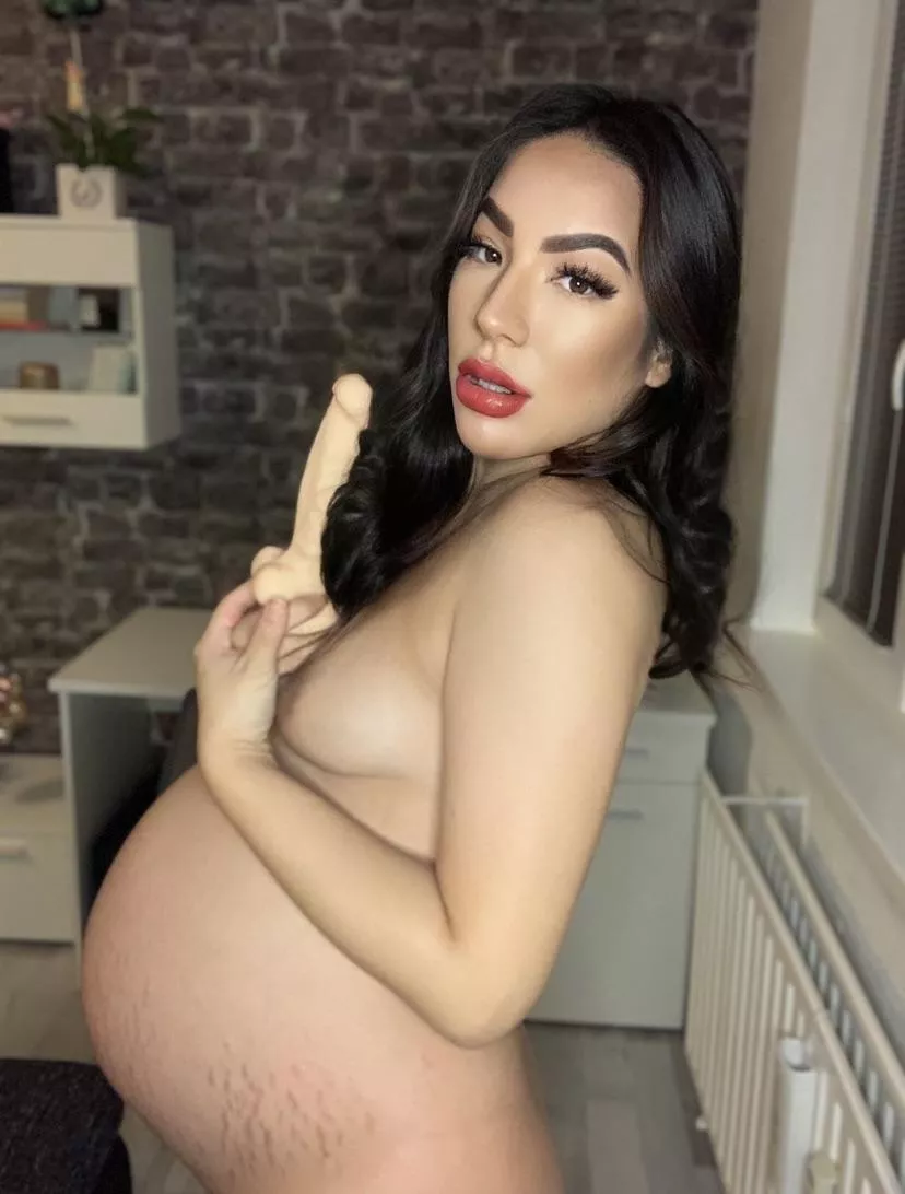 Can I be your slut ? posted by fairytalefeet