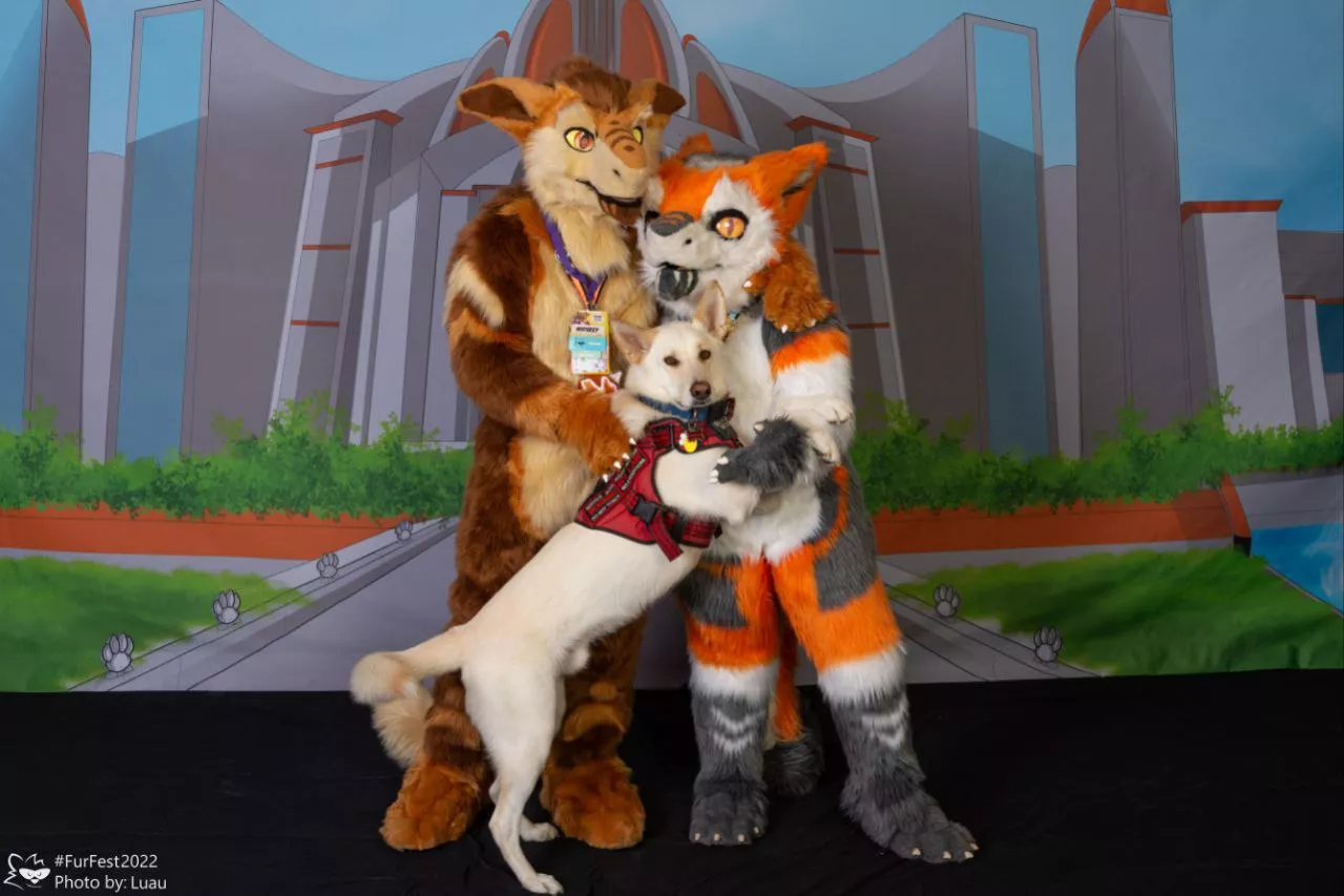 Family Photo 🥰 posted by Liquid_Wolves