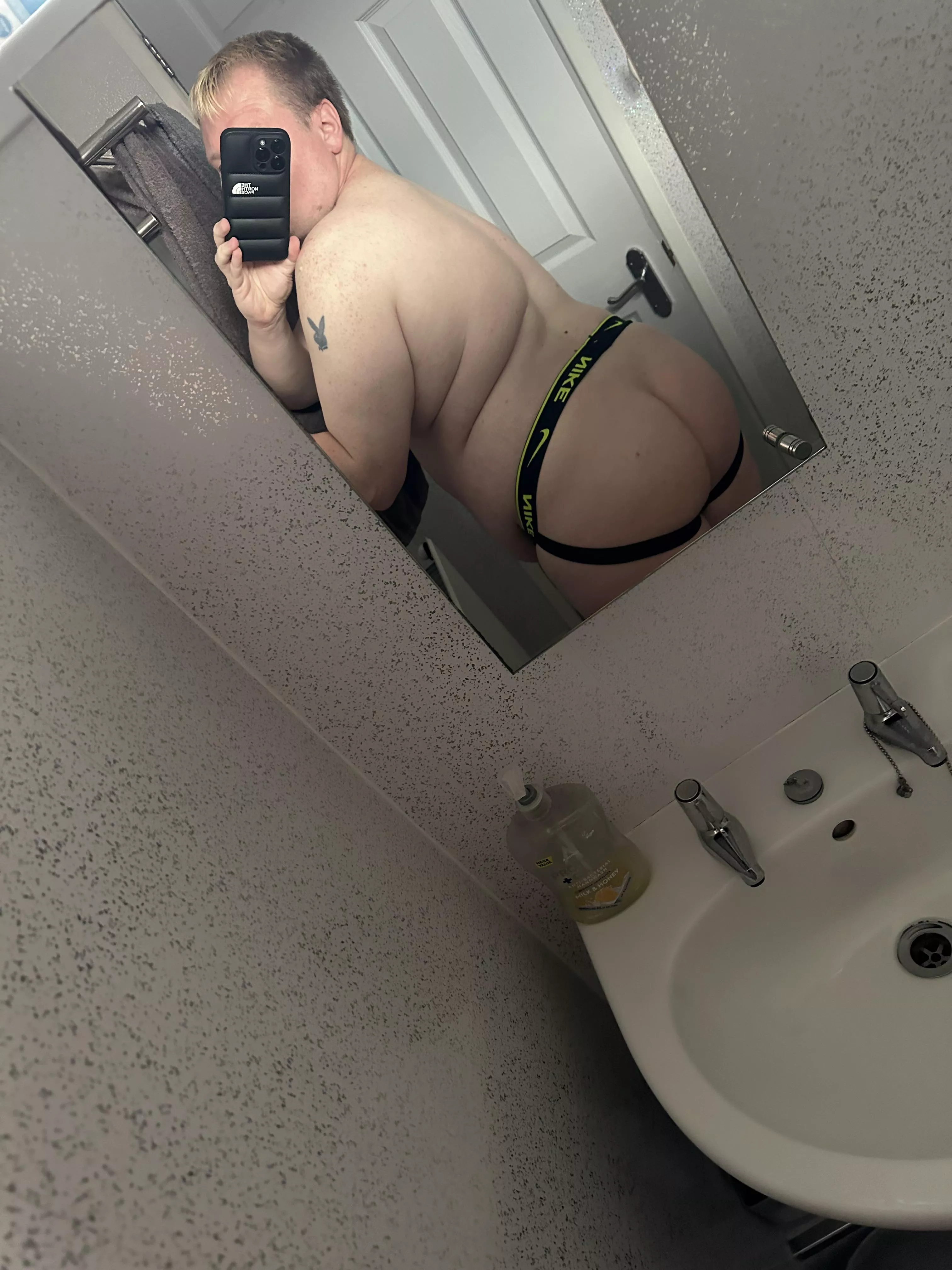 Feeling thicc 🤭 posted by nathanbooth89