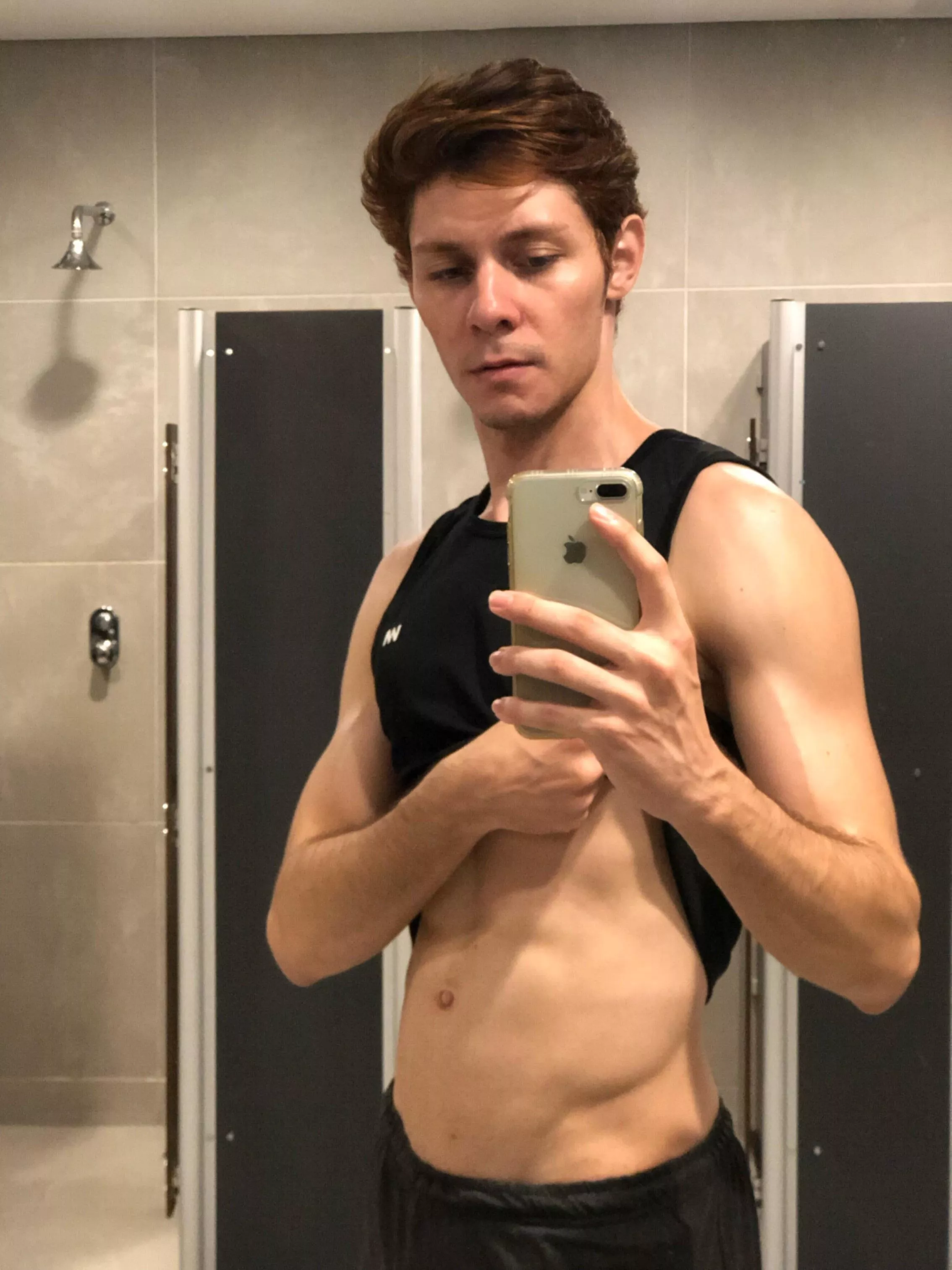 Forearms and abs 😈 posted by Bruce_redhead