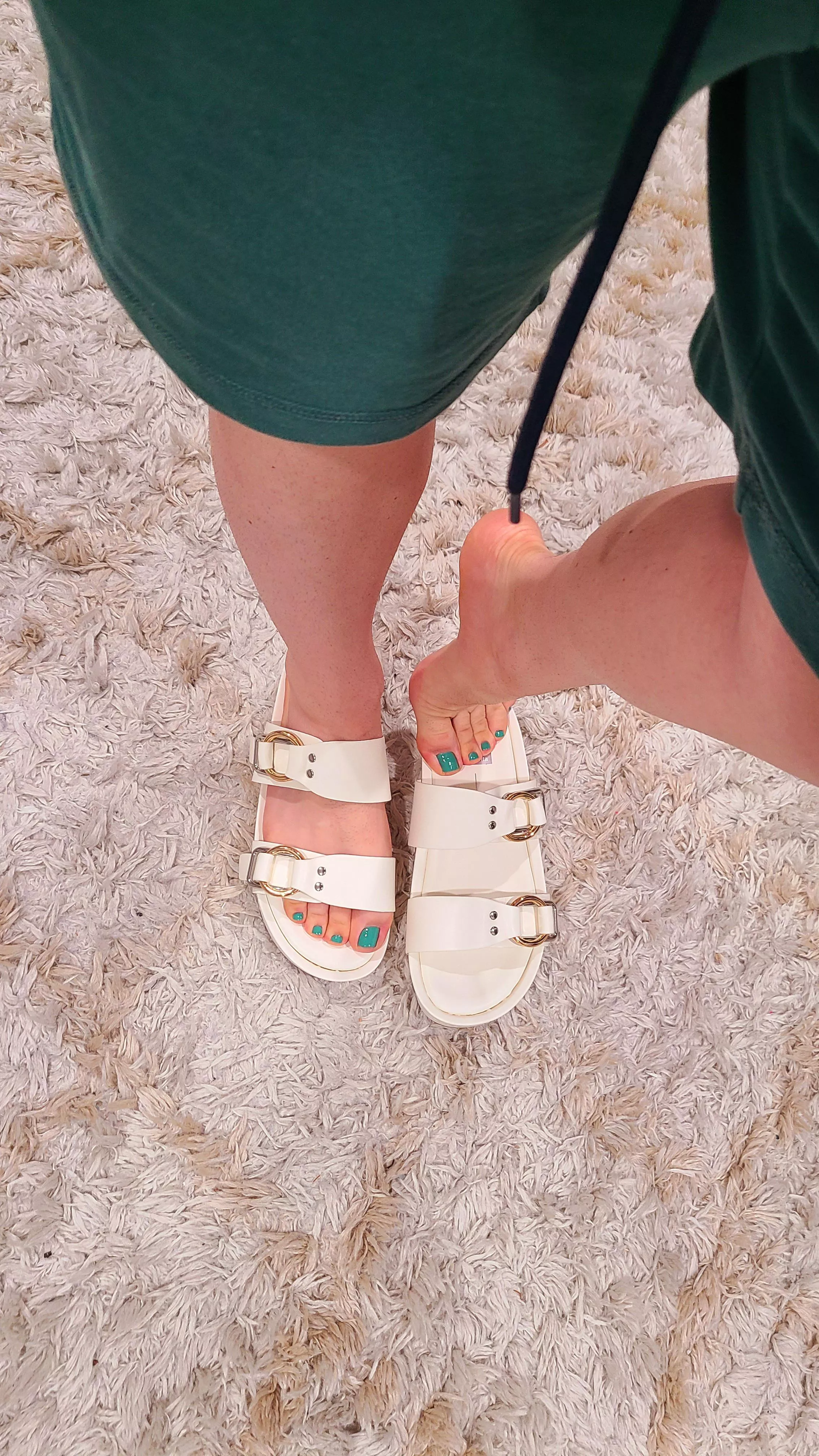 Go on. Get down there and worship sissy toes. 👸💅 Chop Chop. posted by R_E_S_M