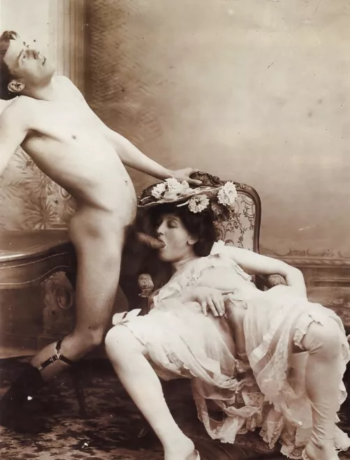 Hand and mouth, an elegant Victorian slut by Reitsch_