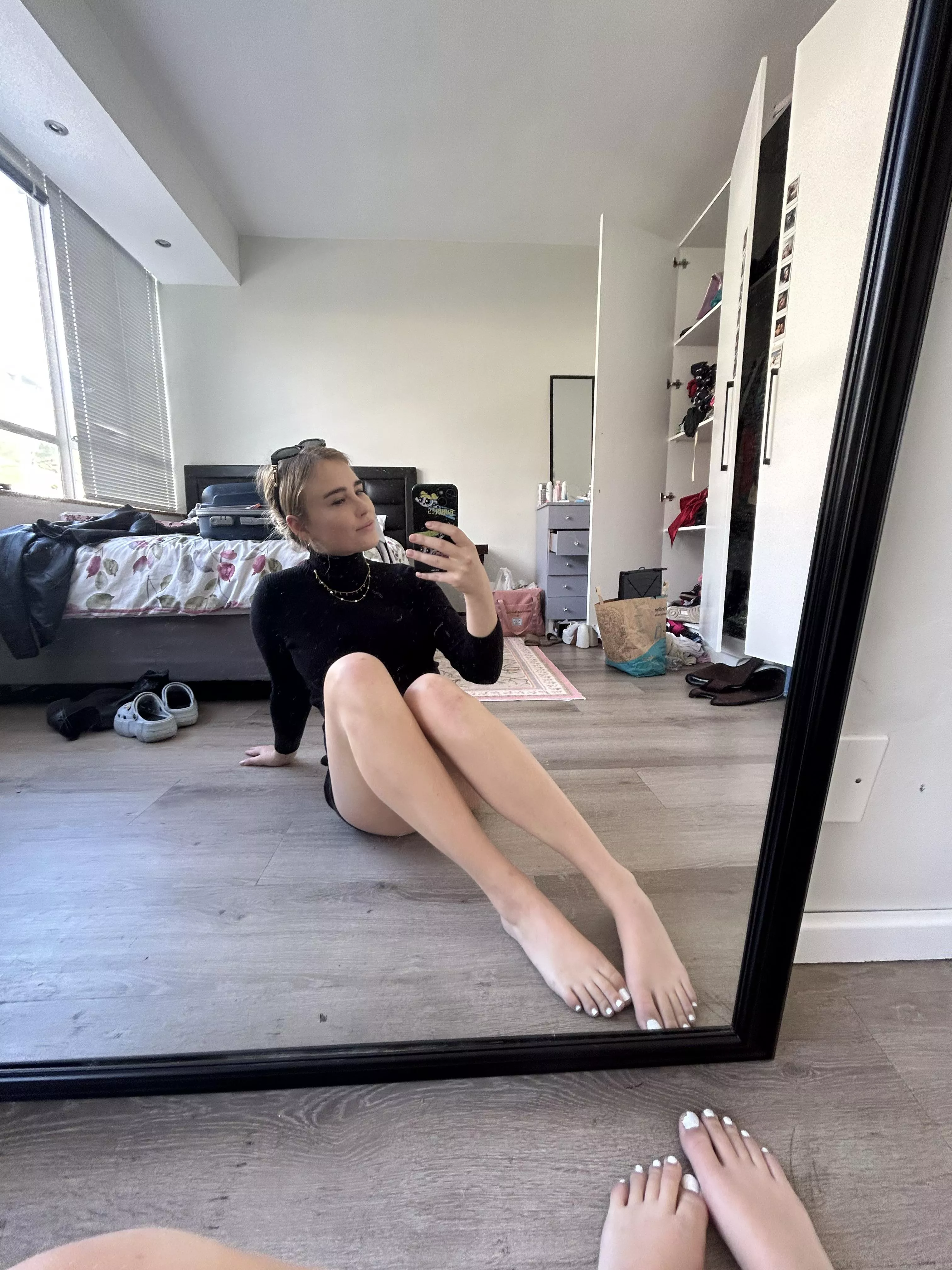 Happy Easter from me to u xx 😘 posted by bestfeetintown