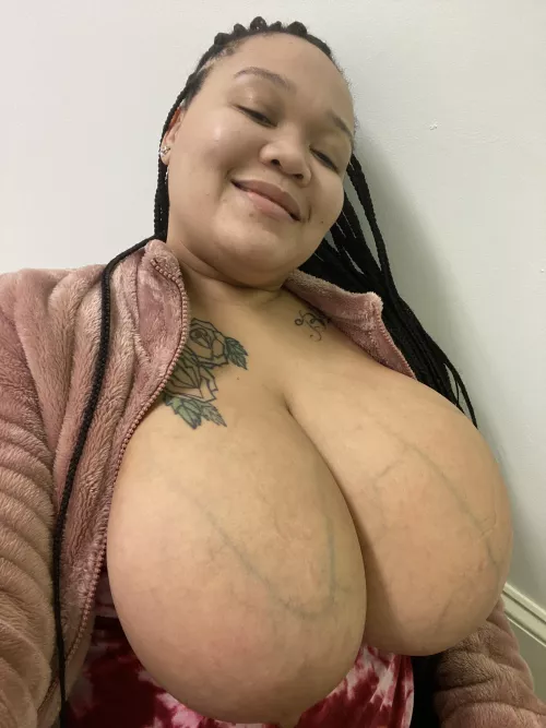 I didn’t use to like the veins until I found this sub by Lightskinwhore