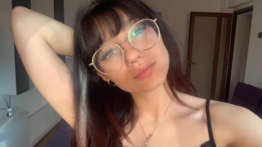 I love the reflection in my glasses by netflixfastacc