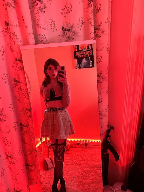 i love wearing feminine clothes i feel so good in them xx by Fr3ddi_