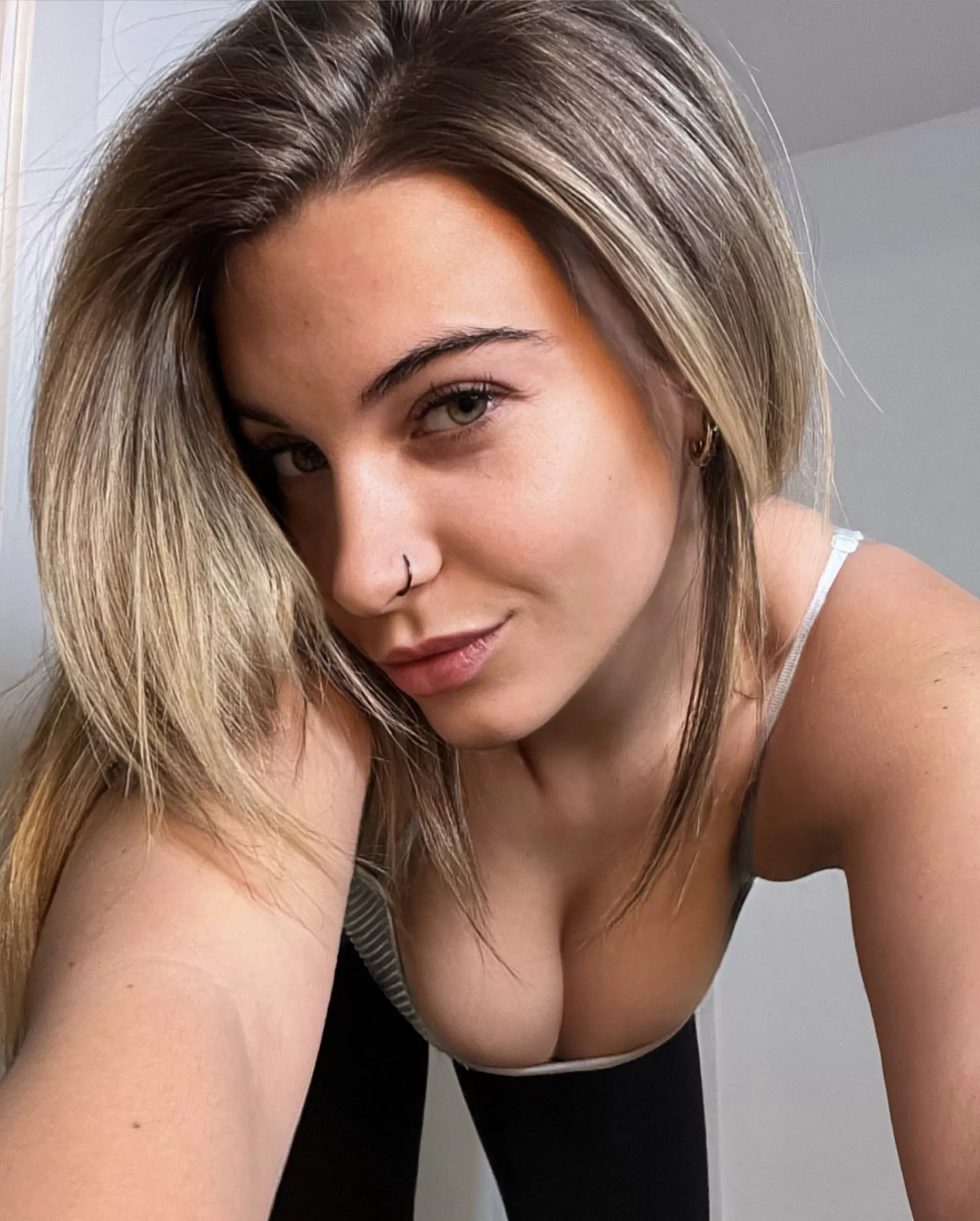 Keep your eyes up babe 😉 posted by Rileywoodx