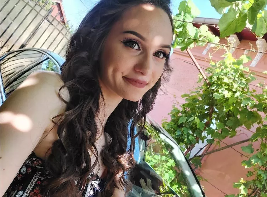 Let's explore our foot fetish together posted by WatkinsMegan