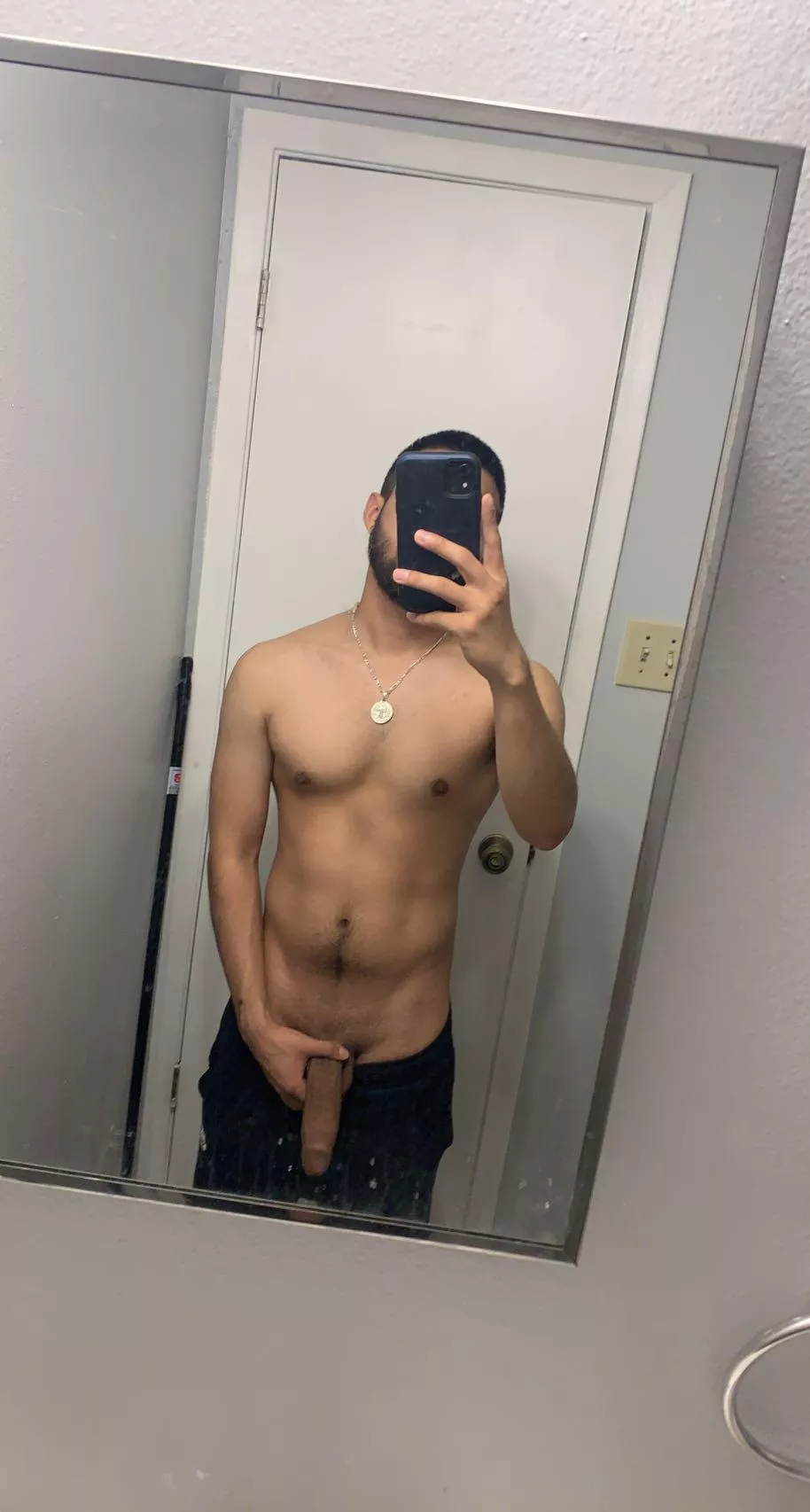 (M) please rate my half nude posted by Federal-Crab7135