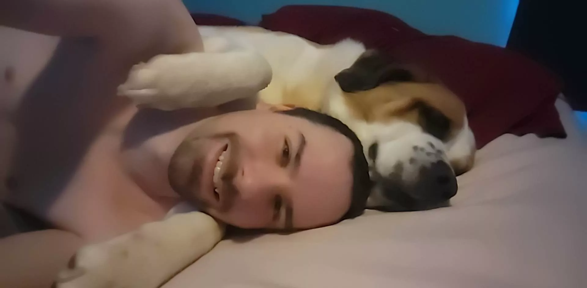 Morning Easter cuddles with my girl ❤️ smile my gay friends smile❤️ posted by Common-Writing-9157