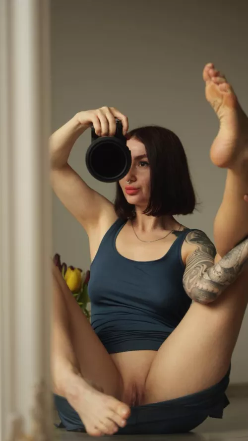 my pussy really wants to kiss your hot cock by dullyRaffle295