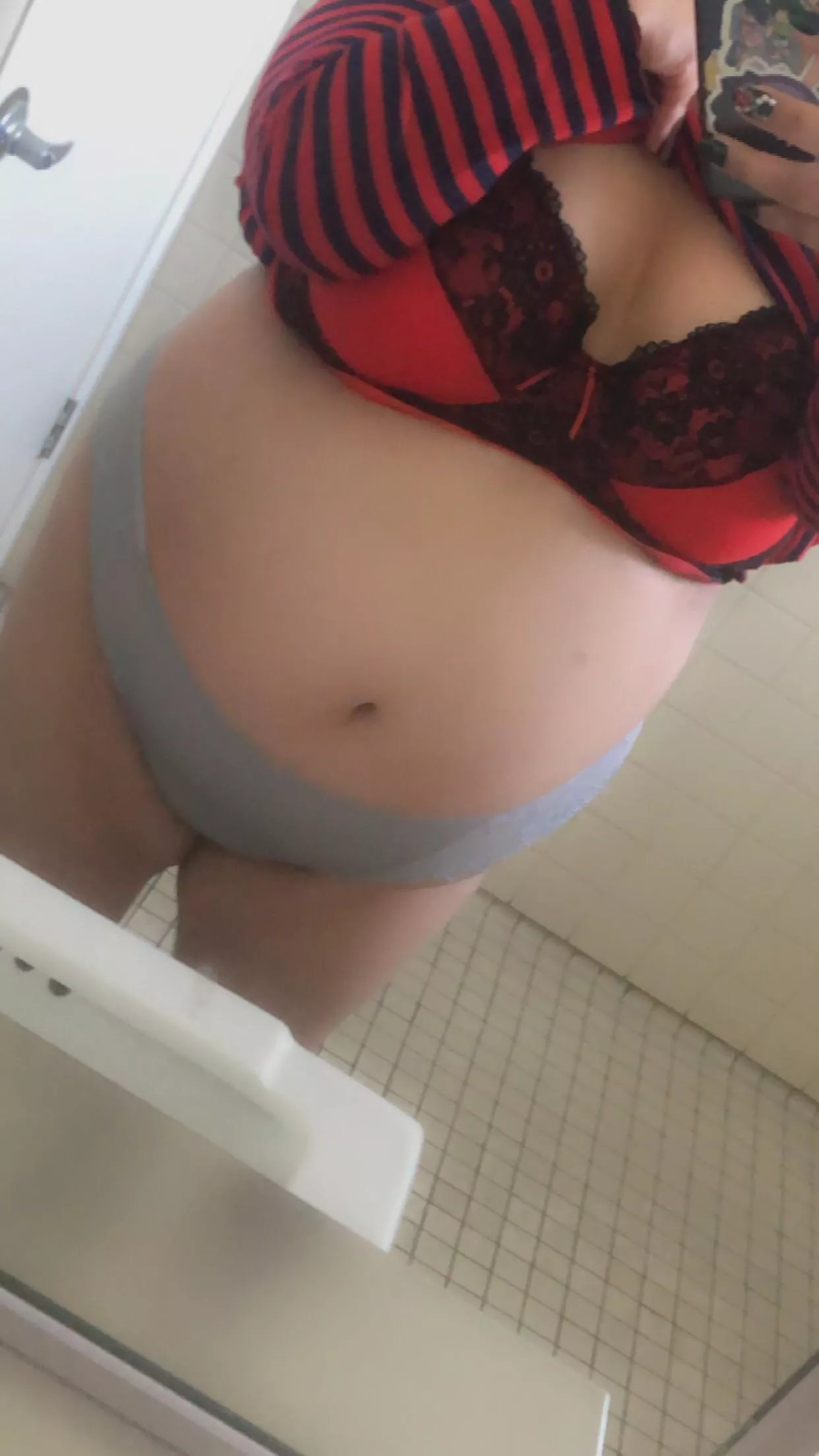 Quick little bathroom selfie :p posted by Chance-Cheetah3430