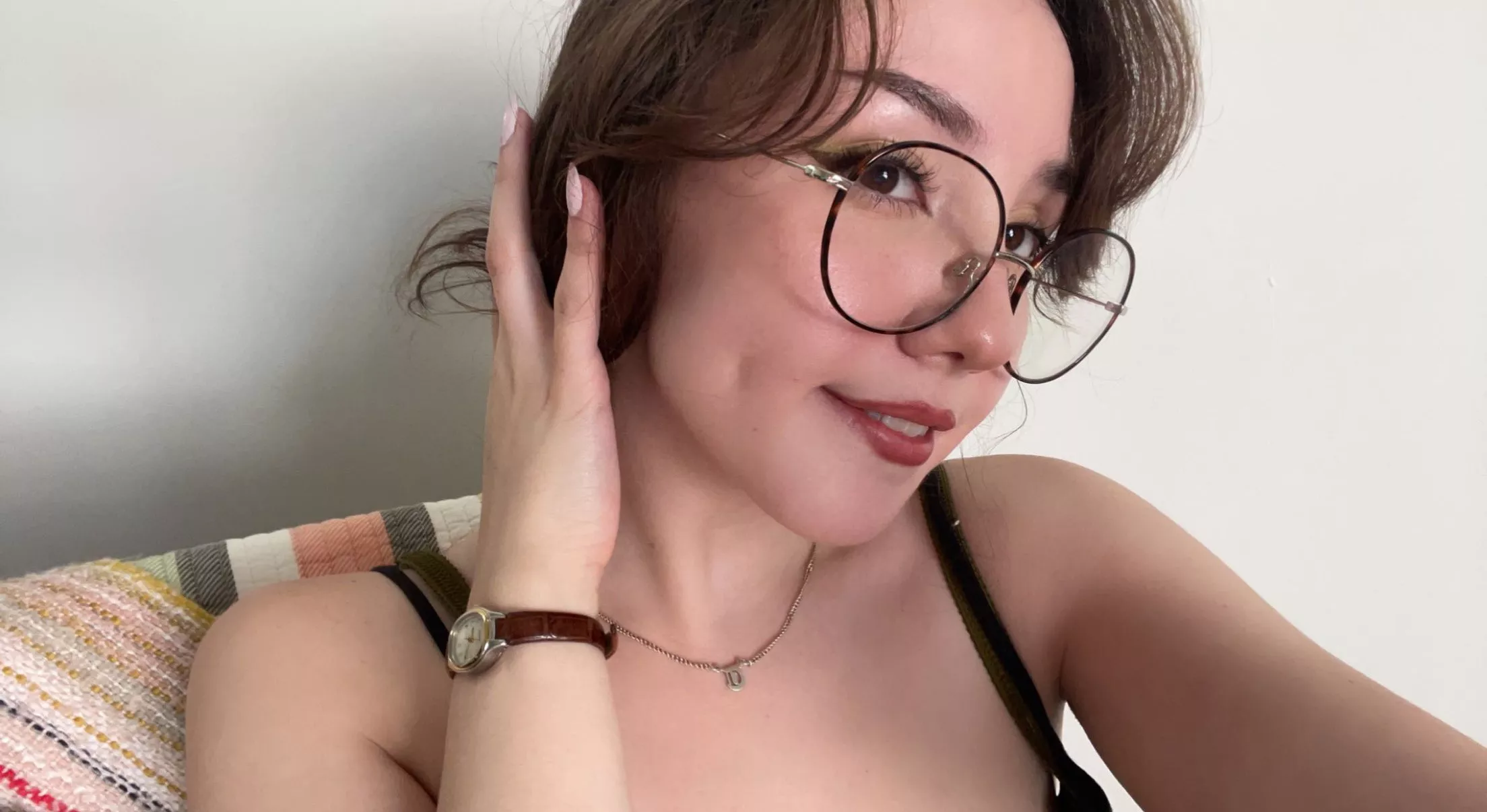 These new glasses are so sexy on me posted by veritynicole