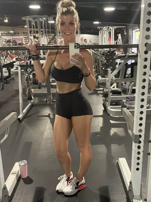 What about fit hot moms…….39[f] by fitnesswife1983