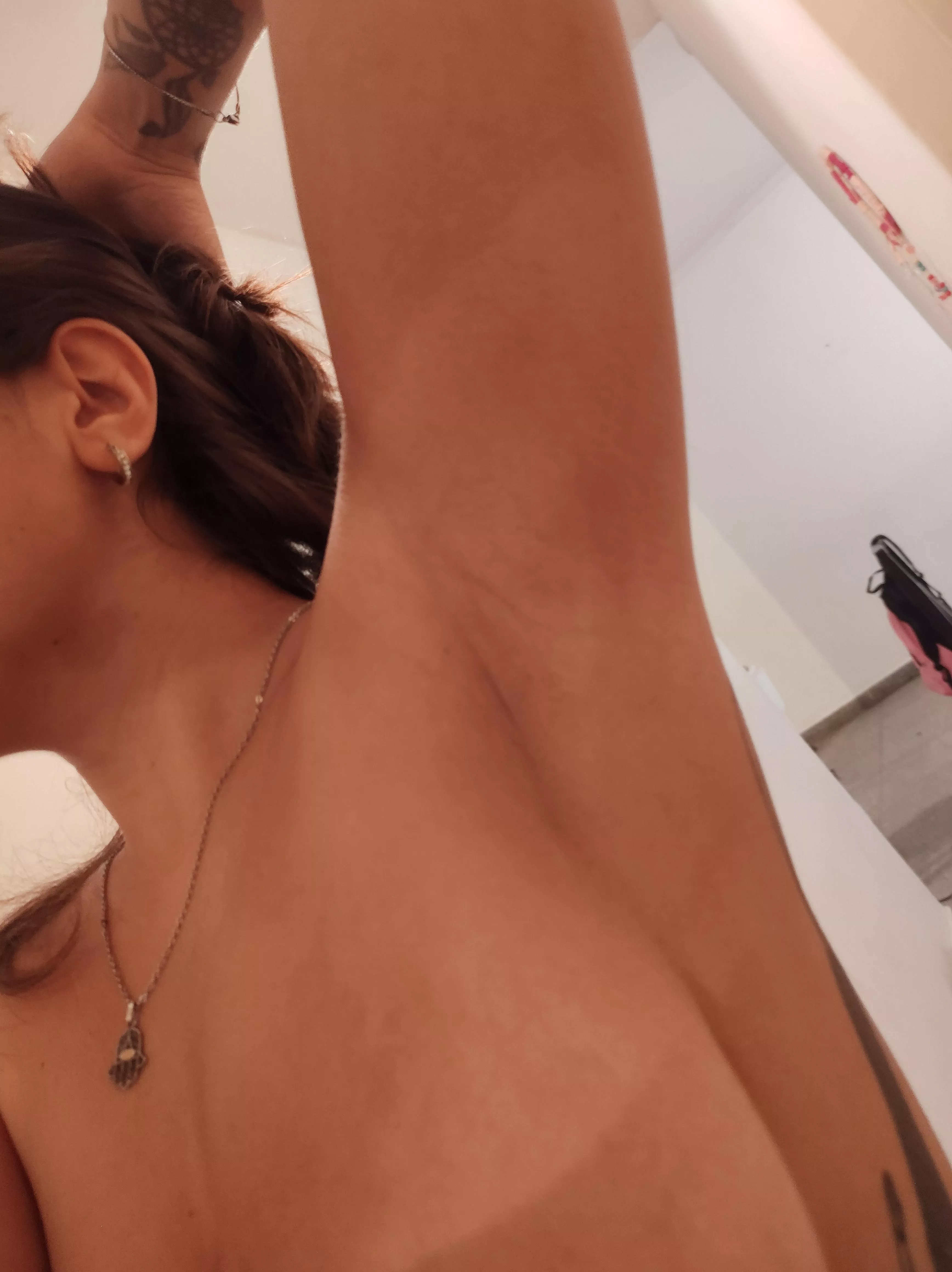 What do you think? What would you do? posted by anahieyesofdesire