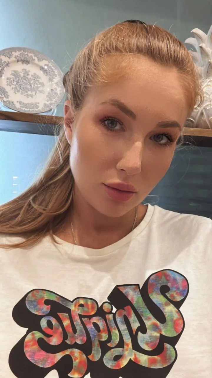 your girl is here posted by GlassCardiologist642