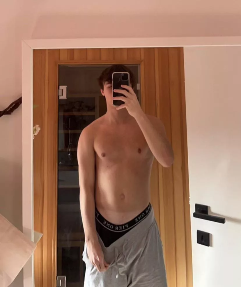 18 (18-20) bas_vibe posted by Background-Word-5447