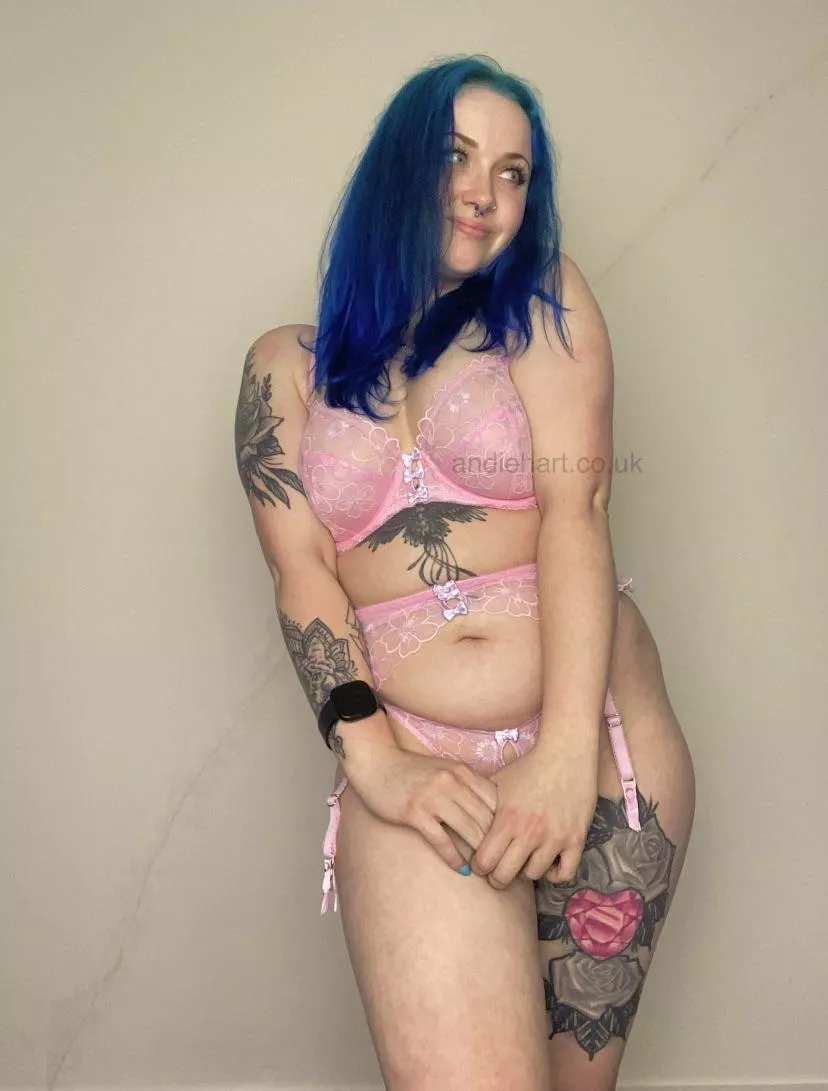 Cute as a button 🥰 posted by AndieHart98