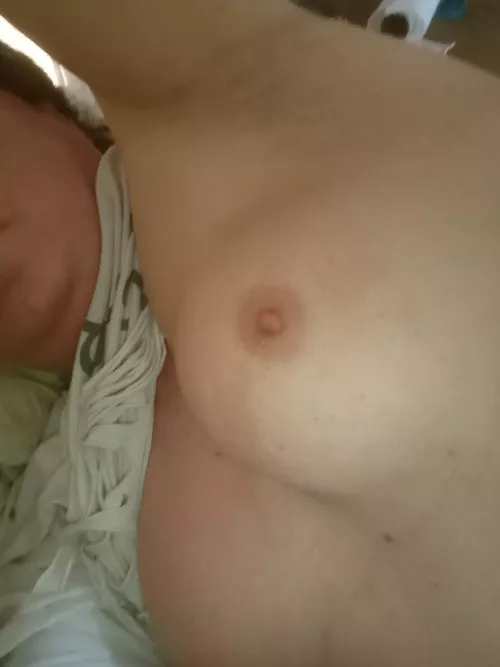 Do u wanna lick my wife armpit? by constantin9