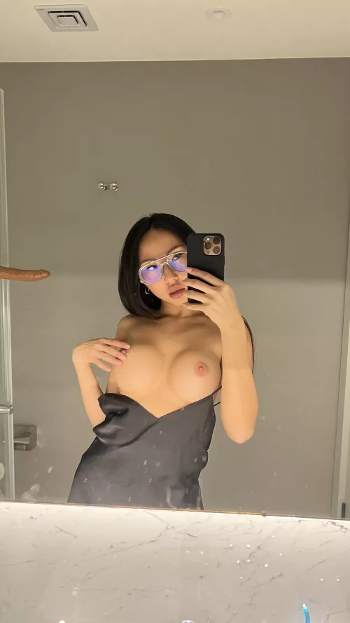 Does black look good on me? by despicable_quart