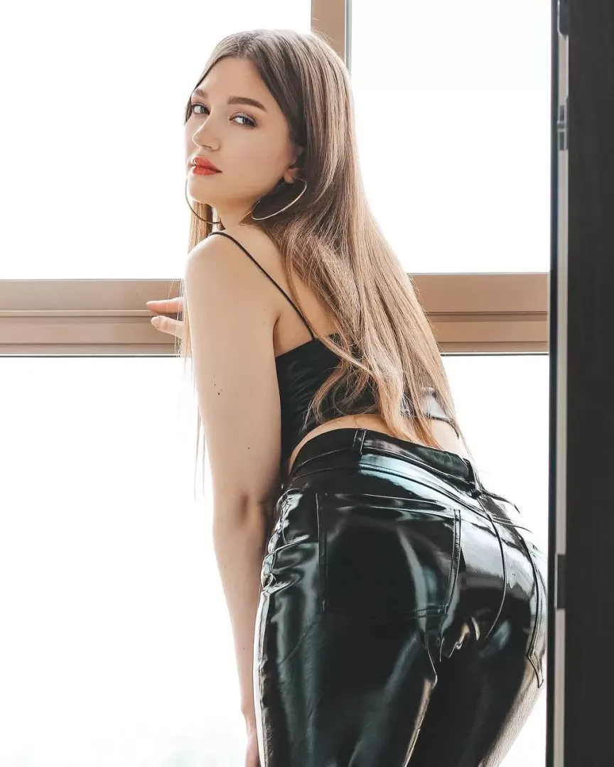 Does it shine well on my butt? posted by betweenForearm41