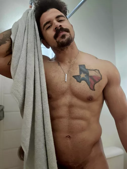 Dry me off? by damien_xxx