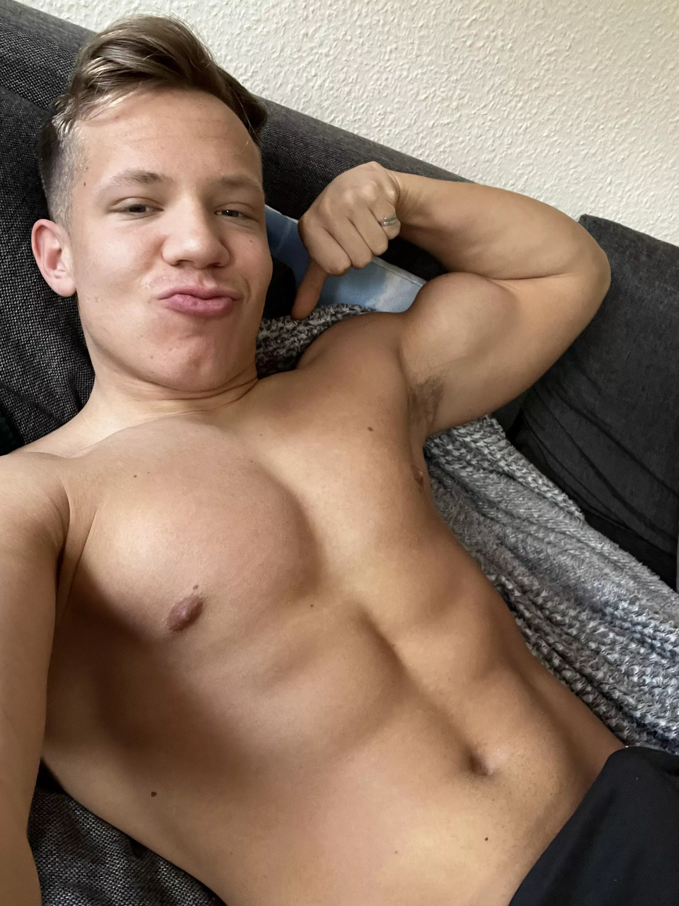 Good morning ☀️😃 ❤️ posted by Henry3182