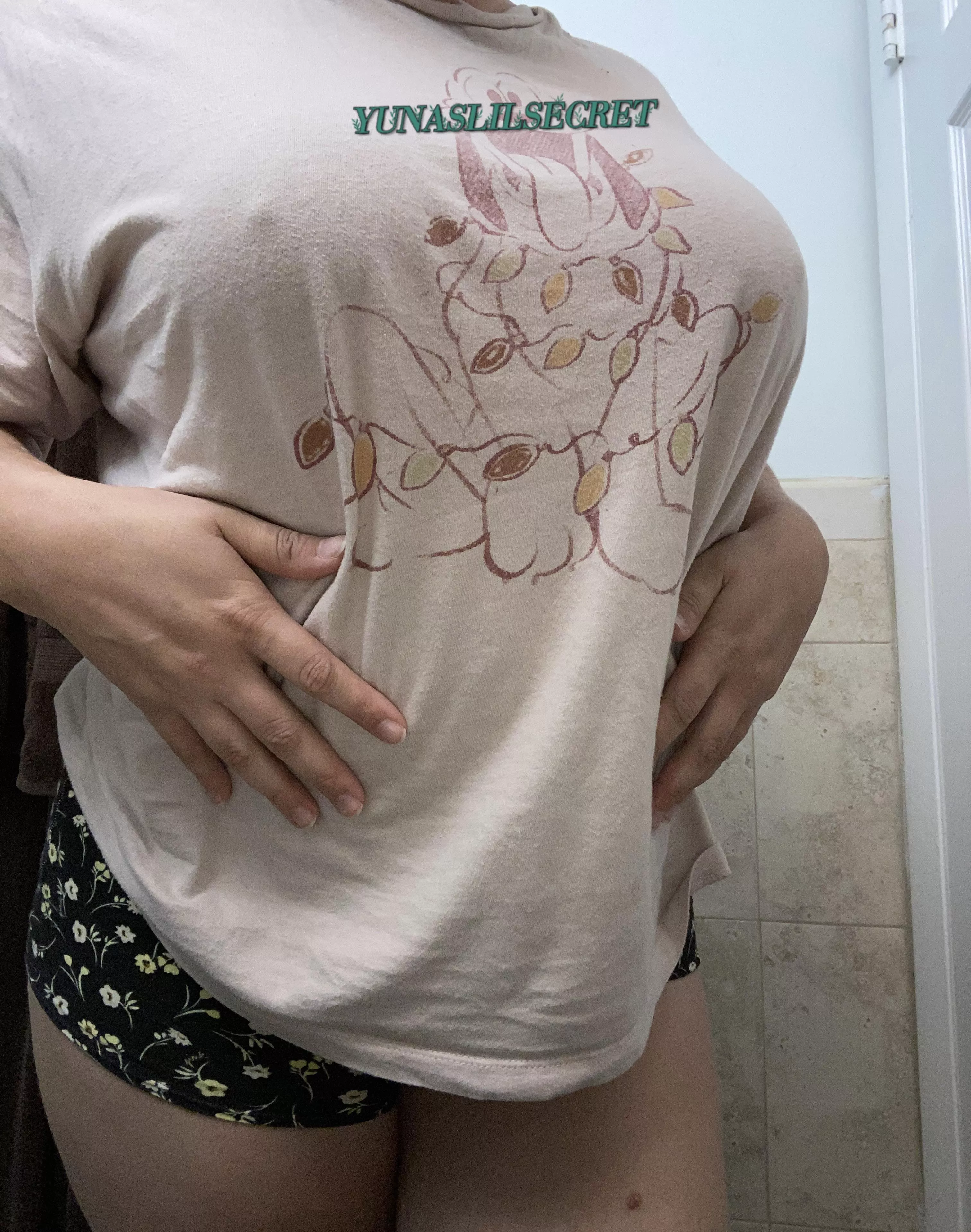 GoodMorning! I love my cute t shirt! [F] posted by YunasLilSecret