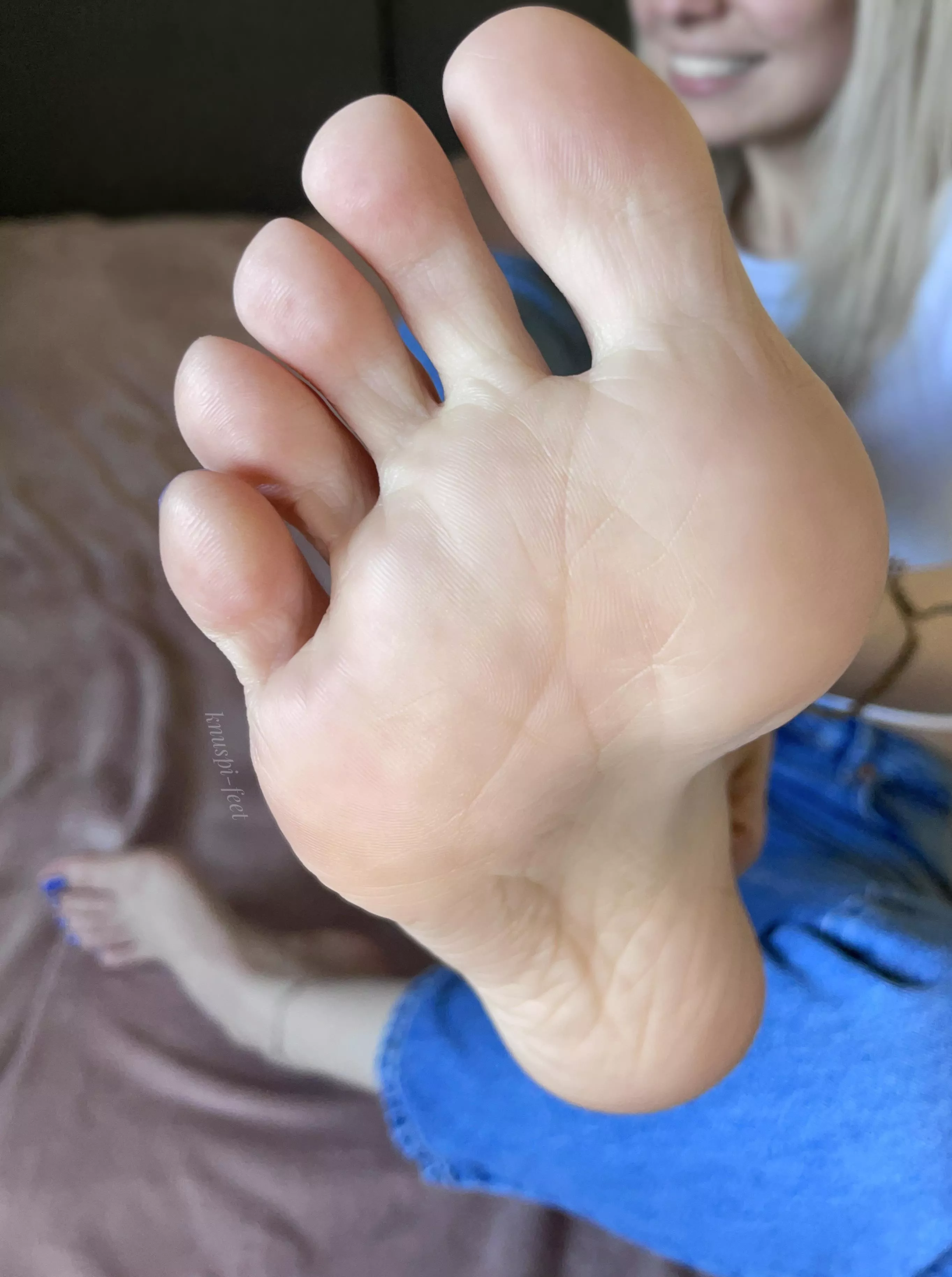 got something for your face posted by knuspi_feet