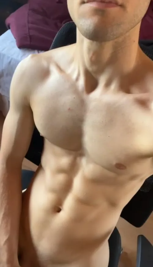 Guys feel free to hmu by swimboy_99