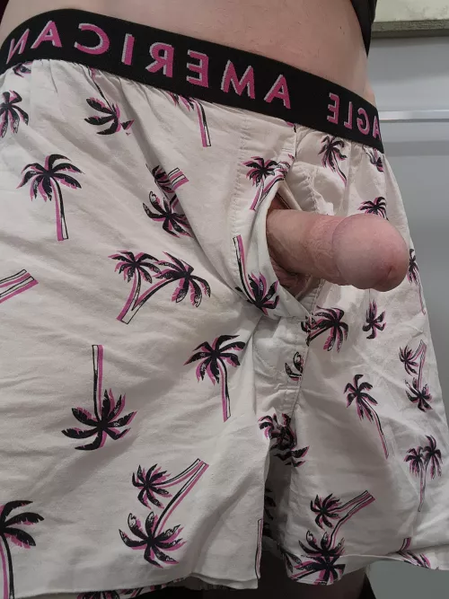 Hanging out by Surfcruzer01