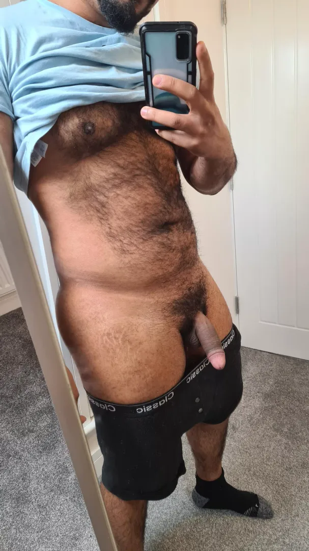 Hello sexy bears how you all doing. posted by AlexRo25