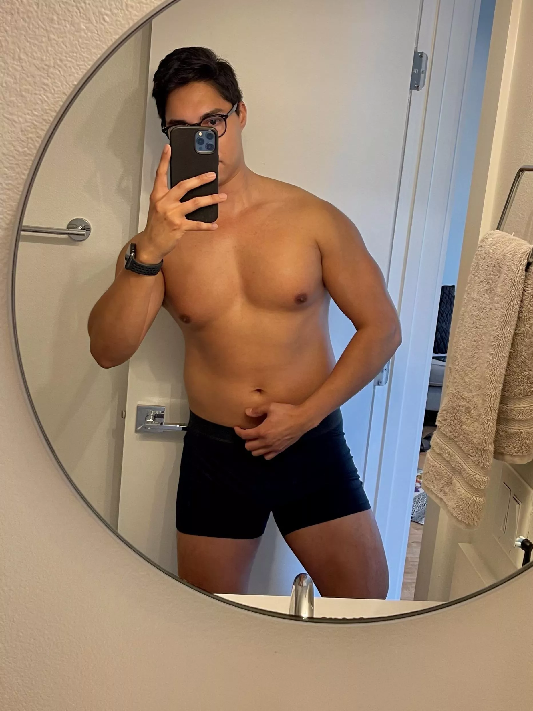 I like how boxer briefs show off my legs posted by Gpardo93