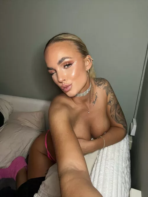 I like it when men moan, just saying. by N3ROFX