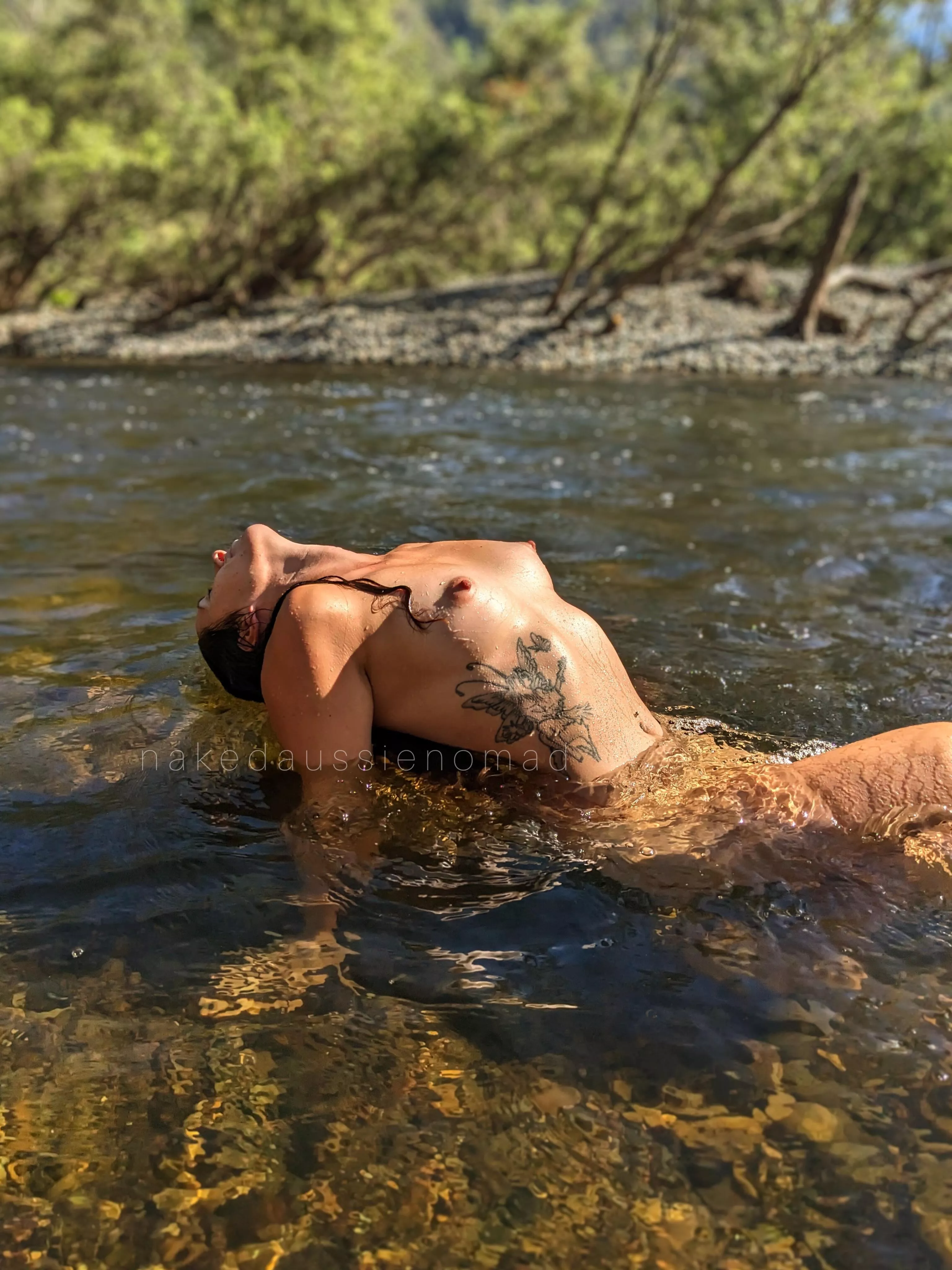 [Image] All mine, pointing to the sky 💦 posted by nakedaussienomad