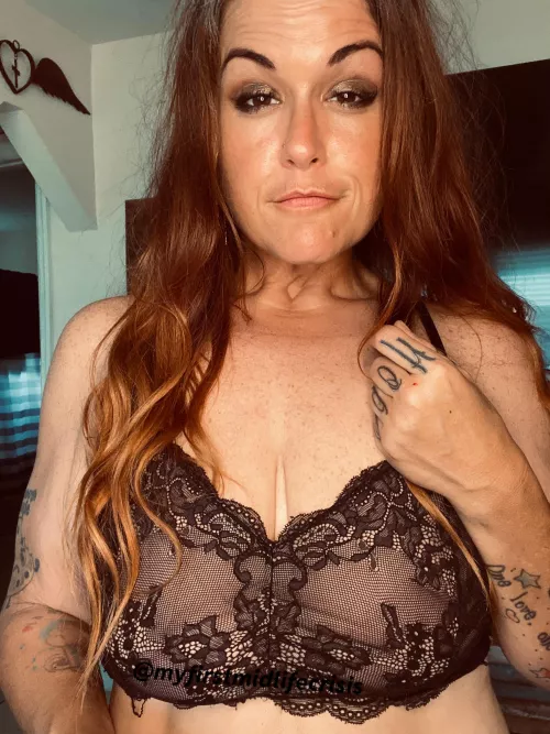 Just outta bed look by Myfirstmidlifecrisis