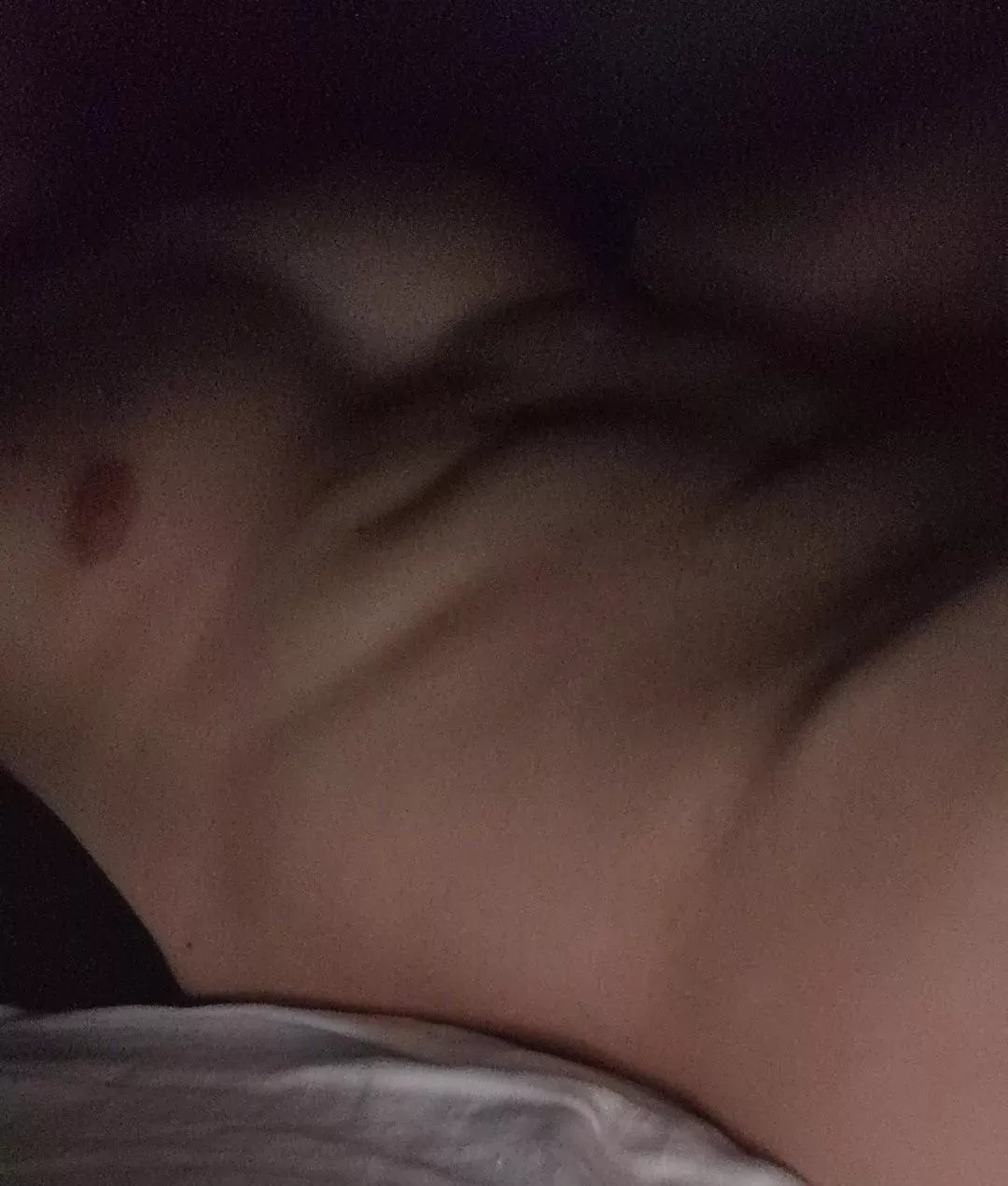 M 23 vers bttm, into skinny/fit guys, hmu 😊 posted by Ok-Mixture-9967