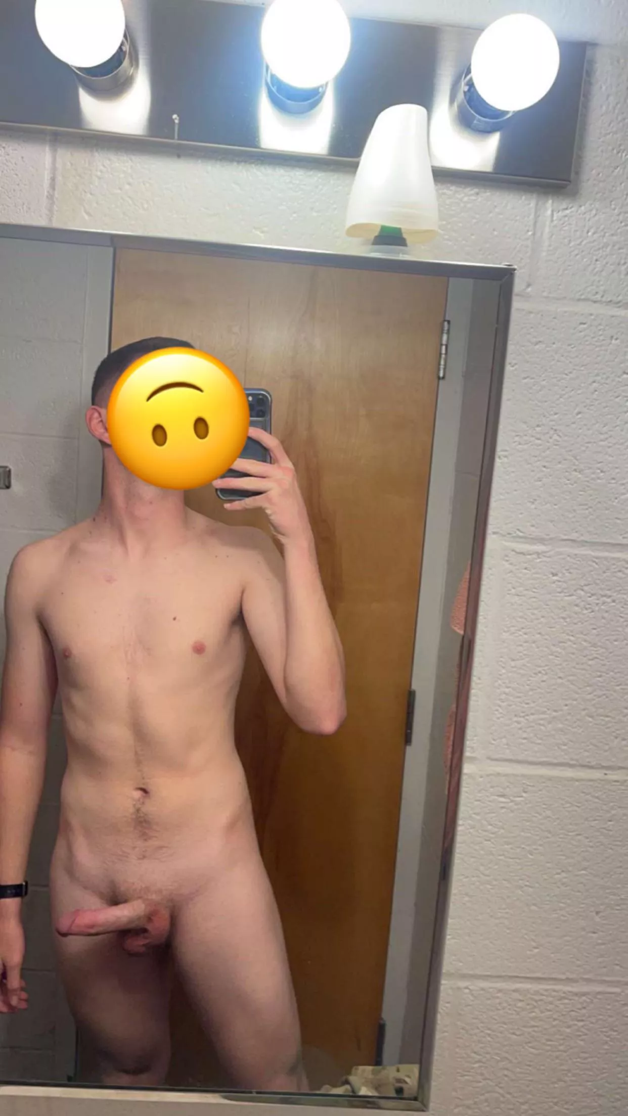 Need someone to help me after those longs days at work 😏 posted by Aviation_Dude3369