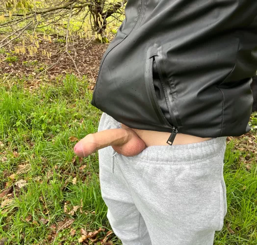 Peak a boo, you found me ! by Character_uklad