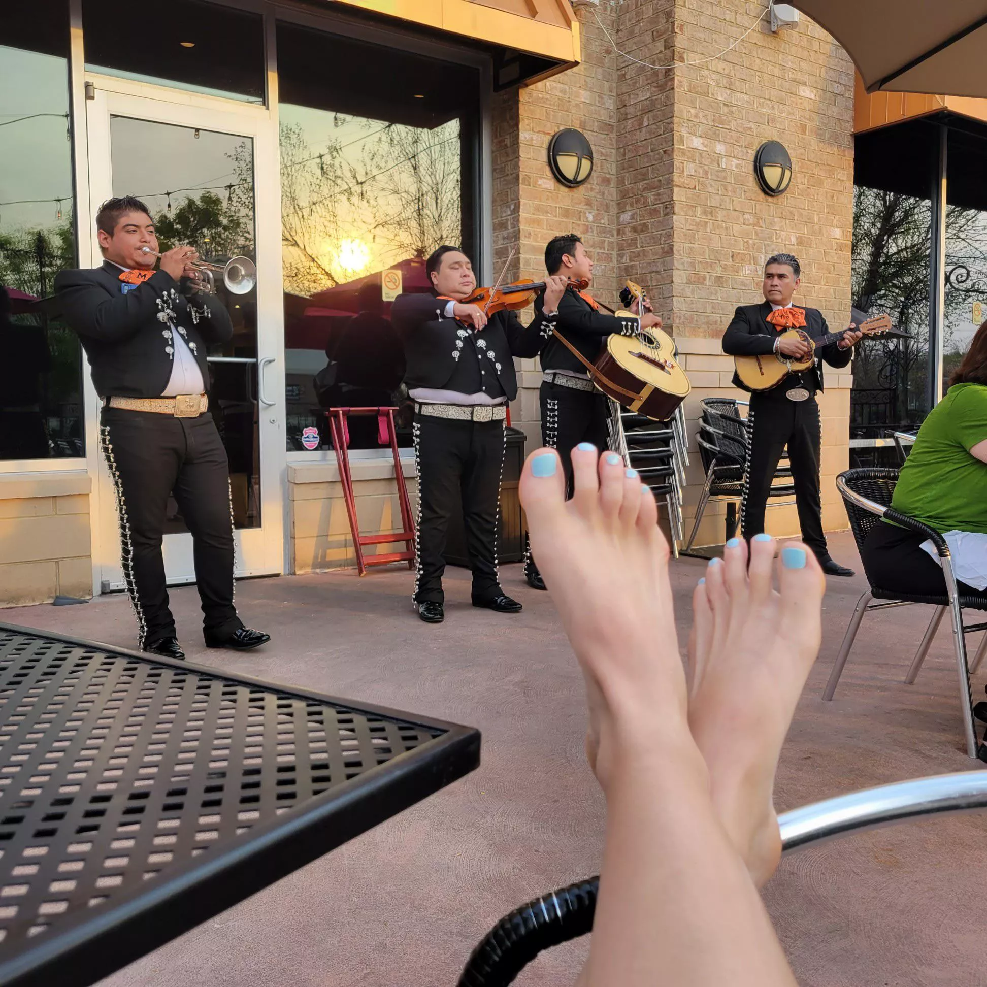 Perfect night for a drink posted by UntaimedGoddess