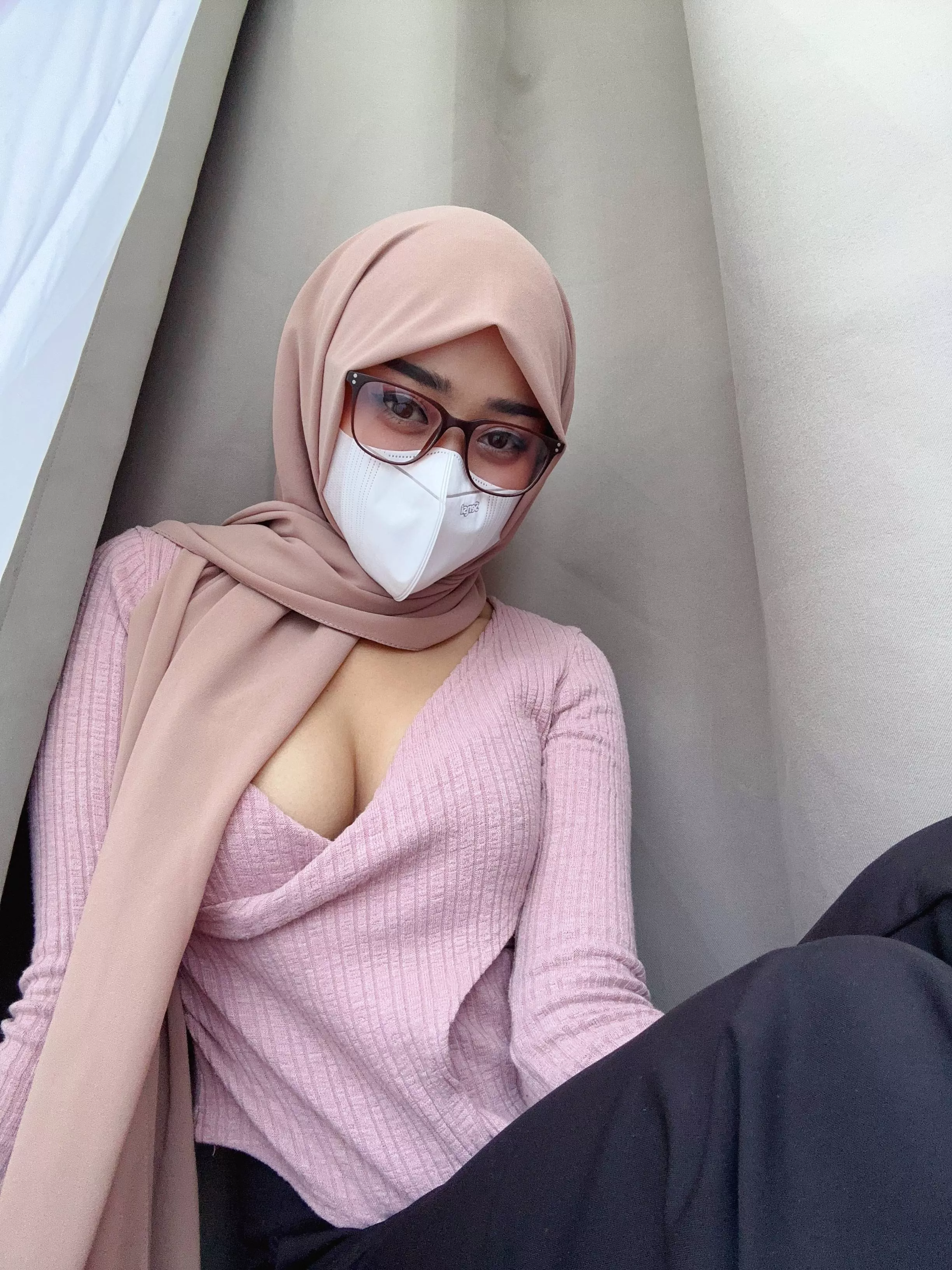 Pink is also attractive, right? posted by corrossismz