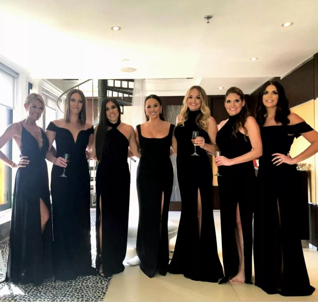 Seven sexy&classy friends💯🔥👏👍 posted by DannyKokerTheCount